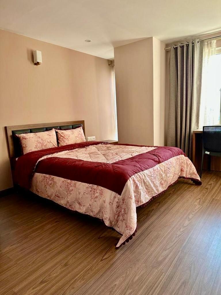 Penthouse 3 Bedroom Apartment With A Beautiful View بوكْرا المظهر الخارجي الصورة