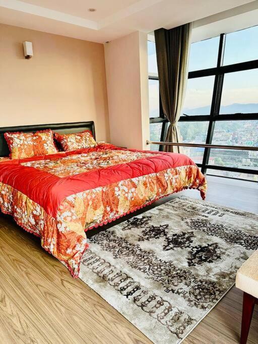 Penthouse 3 Bedroom Apartment With A Beautiful View بوكْرا المظهر الخارجي الصورة